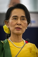 sRemise_du_Prix_Sakharov_à_Aung_San_Suu_Kyi_Strasbourg_22_octobre_201318.jpg